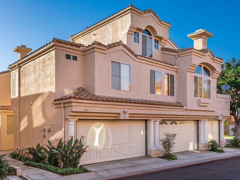 1st image of 1371 Serena Cir Unit 3