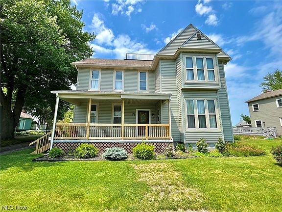 2nd image of 1115 Walnut Blvd