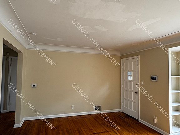 3rd image of 2729 Thomas St