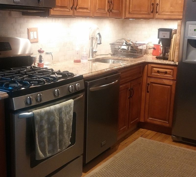 1st image of 3015 Hobart St APT 2G