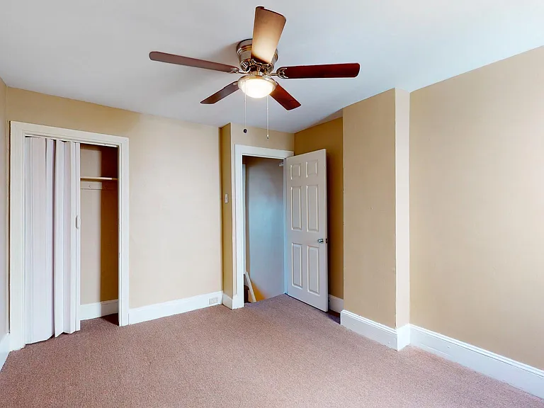 3927 Warren St — Photo 9