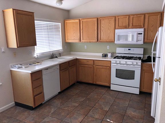 2nd image of 3824 Desert Willow Ave