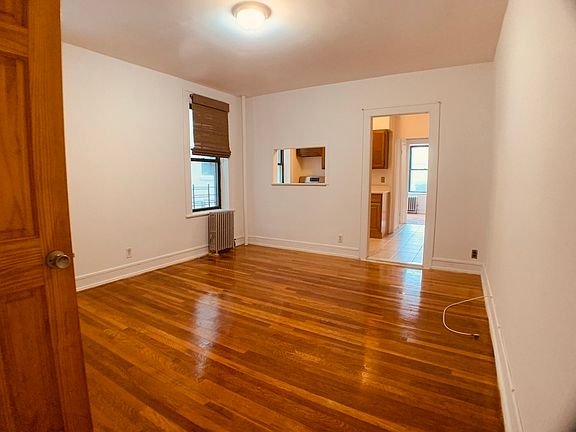 2nd image of 21-31 27th St #2A