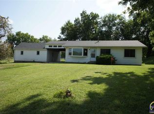 1402 SE Chandler St, Topeka, KS 66607