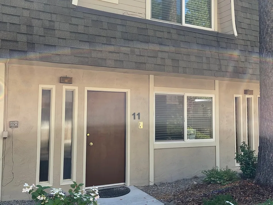 825 Southwood Blvd #11