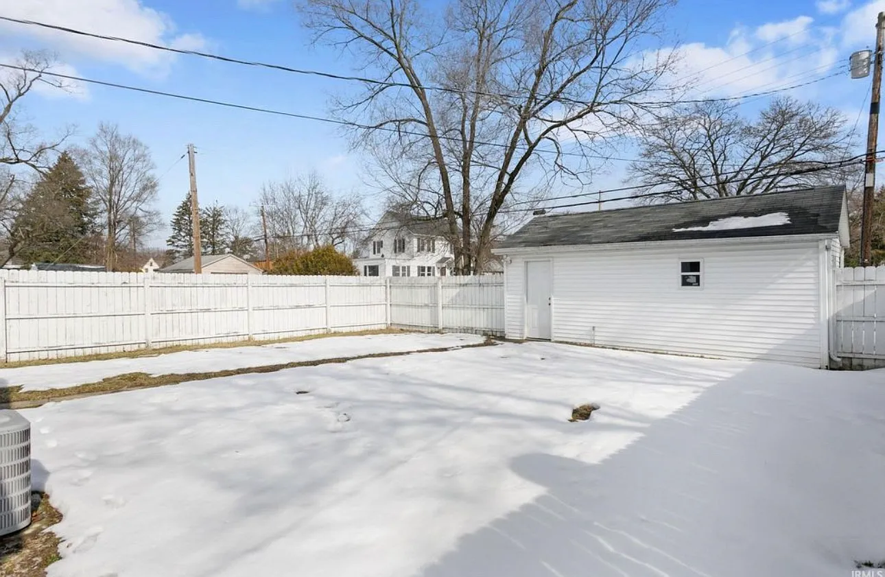 1622 Wilber St photo 1