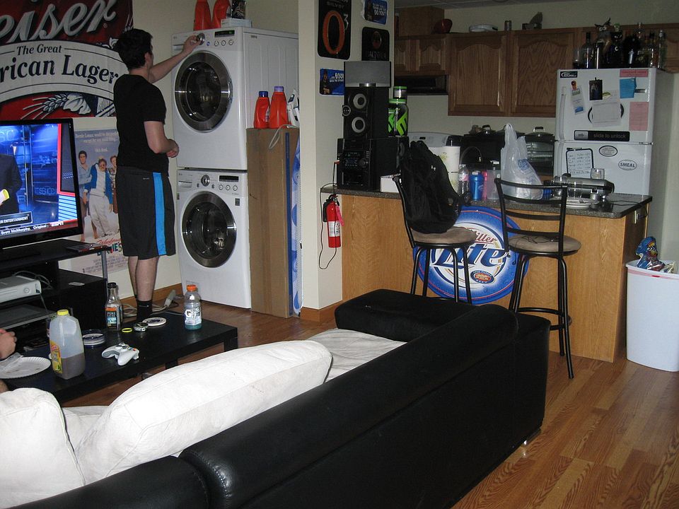 2nd image of 440 W College Ave APT 1