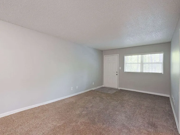 Hampton Hall | Comfort, Convenience, & Community All In One — Photo 259