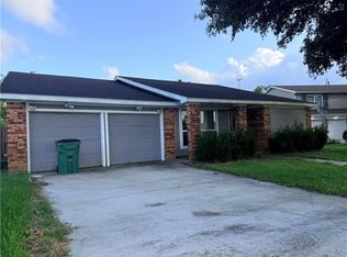 4049 S Chipwood Dr, Harvey, LA 70058