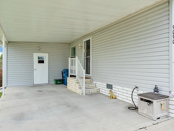 3rd image of 9090 Scepter Ave