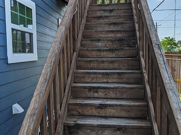 2nd image of 240 N York St #2A