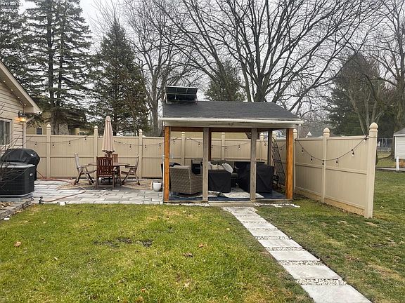 3rd image of 1 Pitt St