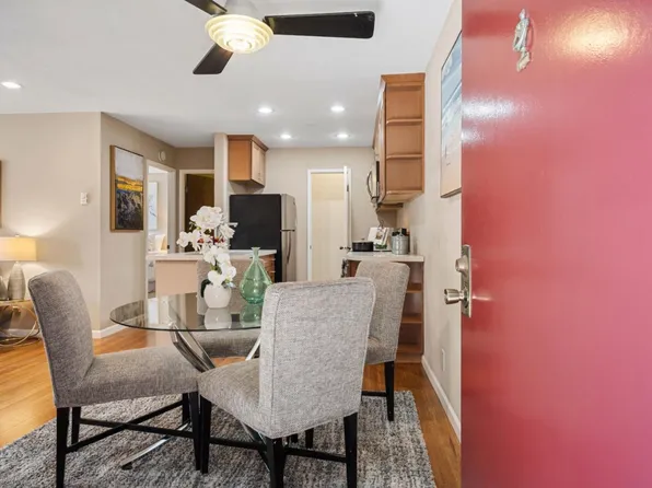 209 Boardwalk Ave APT H, San Bruno, CA 94066