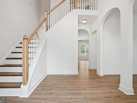 2nd image of 4025 Eyrie Farms Ln