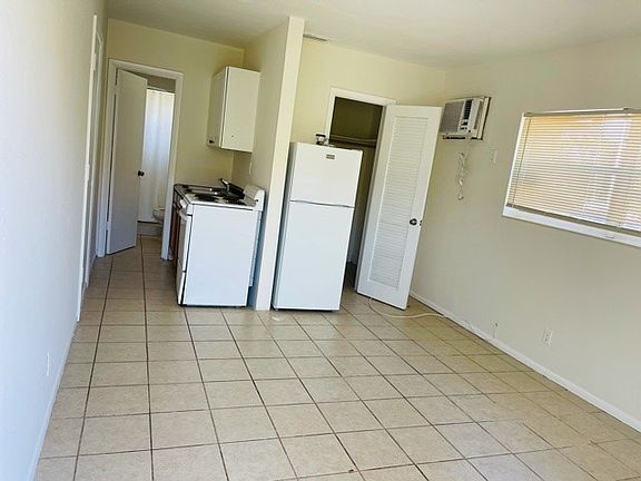 4th image of 237 SE Park St #D