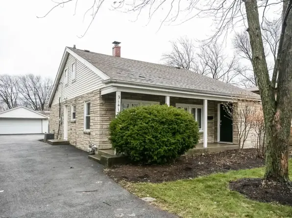9935 S Menard Ave, Oak Lawn, IL 60453