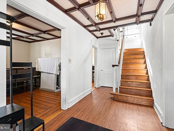 4th image of 419 Netherwood Rd