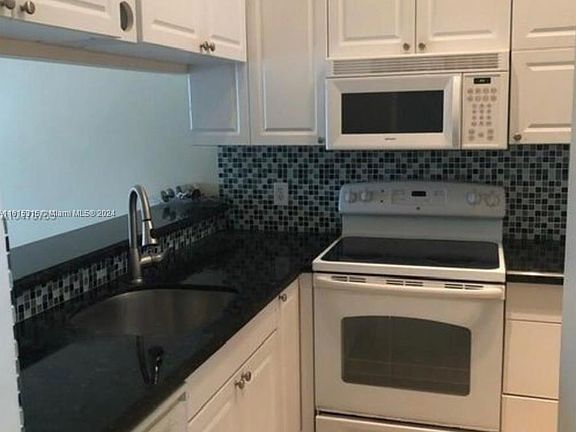 4th image of 939 Coral Club Dr #939