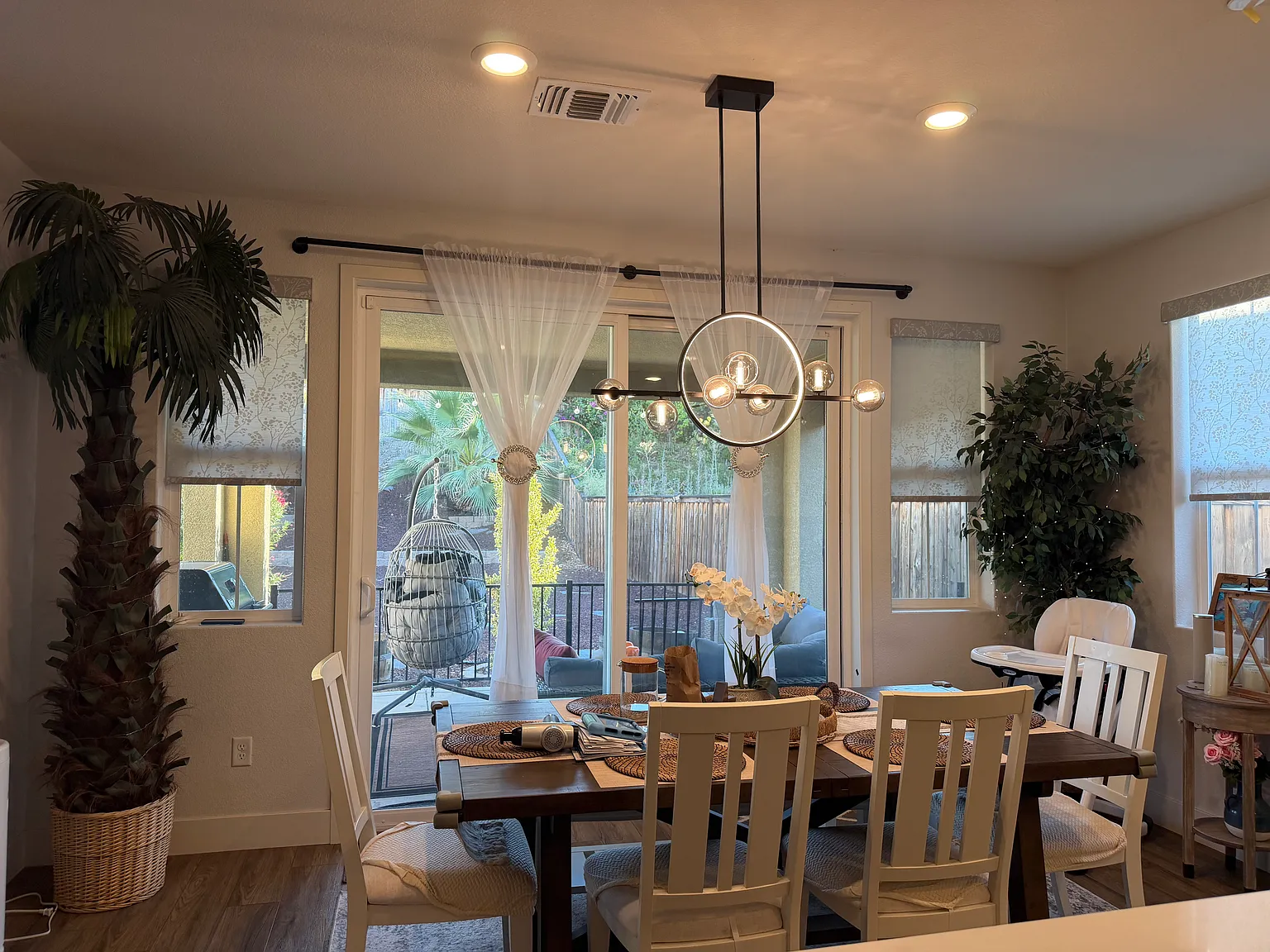 5 bed, 3.5 bath, 3266 sqft, $3,800 — Photo 4