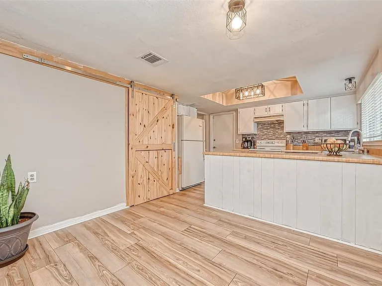 3623 Black Crickett Ct — Photo 30