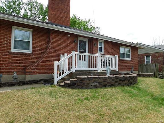 3rd image of 5832 Grace Ave