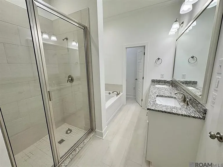 9664 Creekview Dr — Photo 7