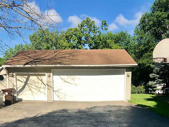 3rd image of 1396 Woodland Knolls Rd