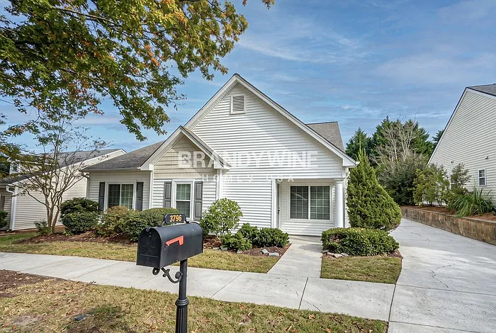 3 bed, 2.0 bath, 1897 sqft, $2,235 — Photo 2