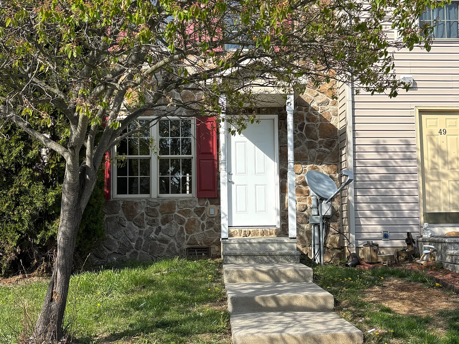 2 bed, 1.5 bath, 1056 sqft, $1,450 — Photo 1