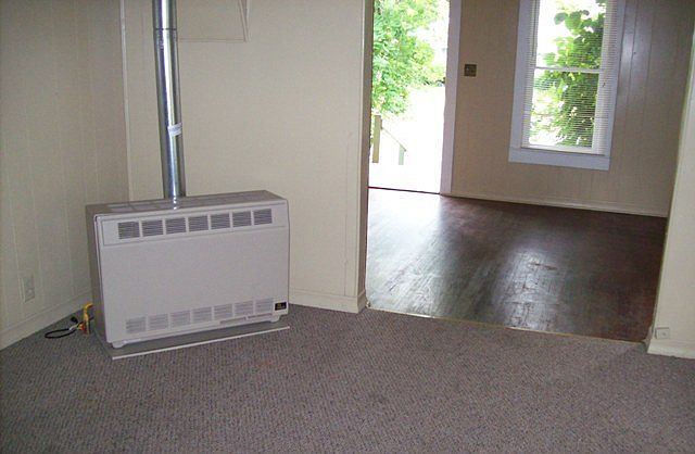 2nd image of 1115 W Pear St