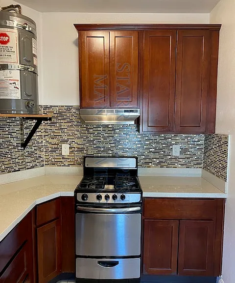 346 N California St — Photo 3