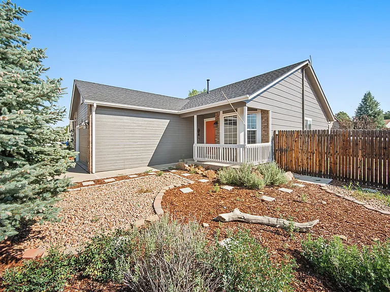5194 Fennel Dr — Photo 4