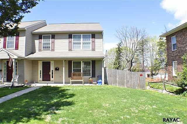 1st image of 1565 W Poplar Ter