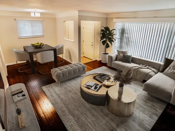 22000 Gardner St, Oak Park, MI 48237