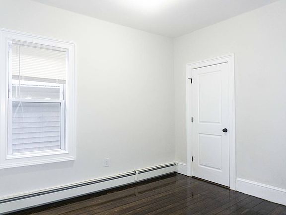 5th image of 3147-3149 Washington St