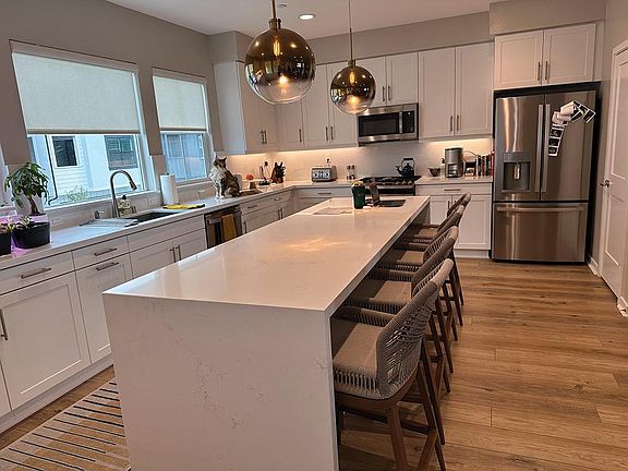 5th image of 531 Caleigh Ln