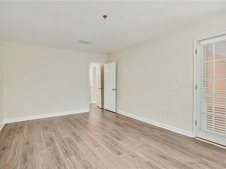 3203 Lenox Rd NE #6 — Photo 11