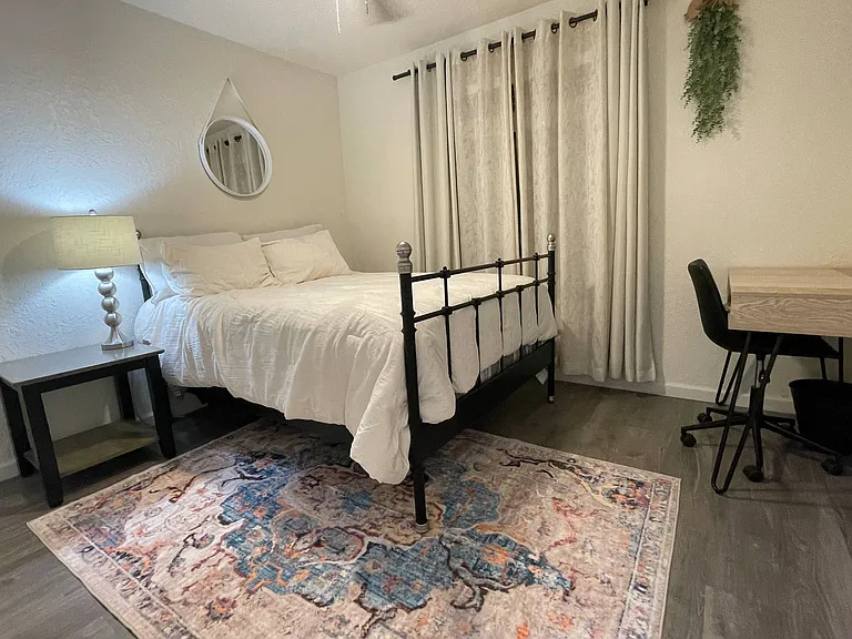 Room4