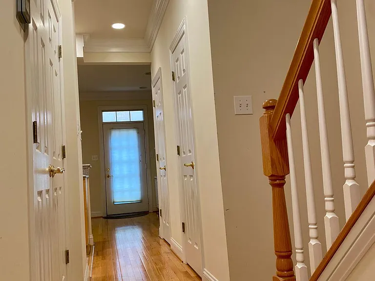 2621 Fairfax Dr — Photo 11