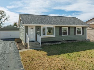 3719 Blue Mound Dr NE, Cedar Rapids, IA, 52402