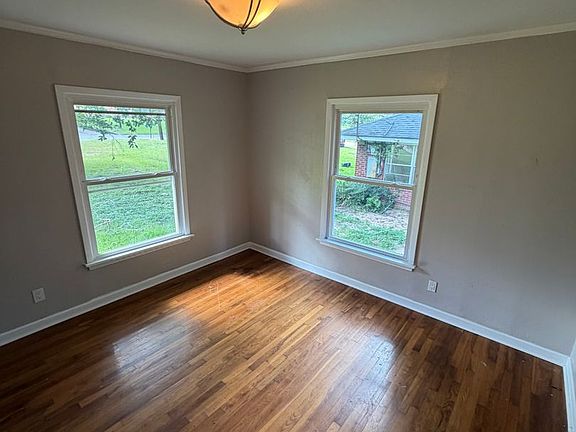 5th image of 928 Poleman Rd