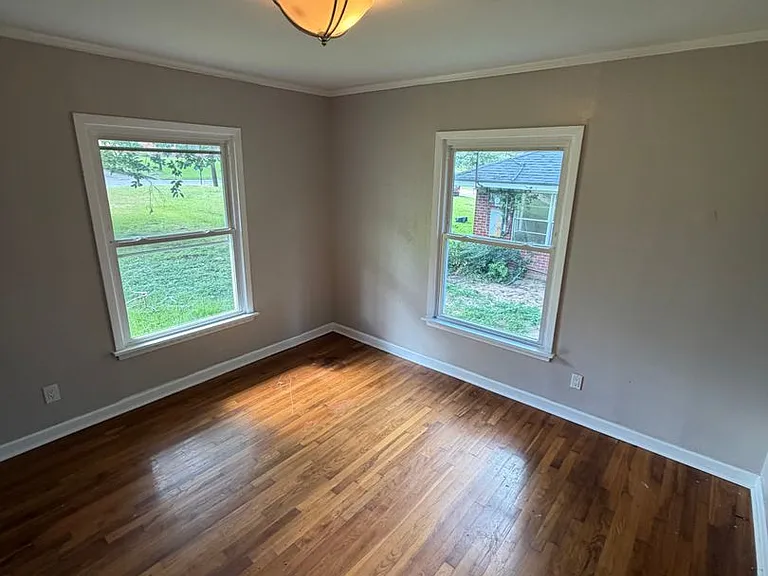 928 Poleman Rd — Photo 5