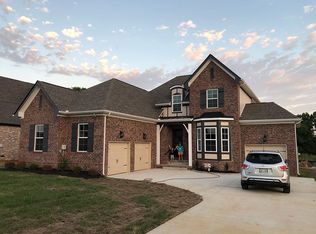 7049 Silver Fox St, Smyrna, TN 37167