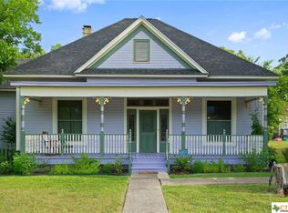 408 Plum St, Lockhart, TX 78644