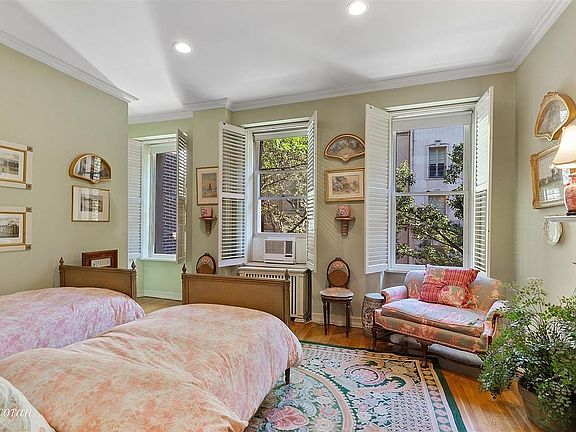 5th image of 12 E 64th St #2/3A