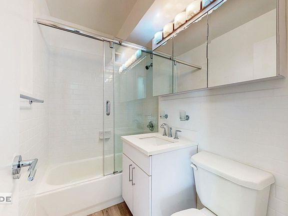 5th image of 165 E 35th St #3N