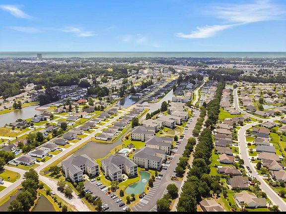 3rd image of 2070 Cross Gate Blvd #303