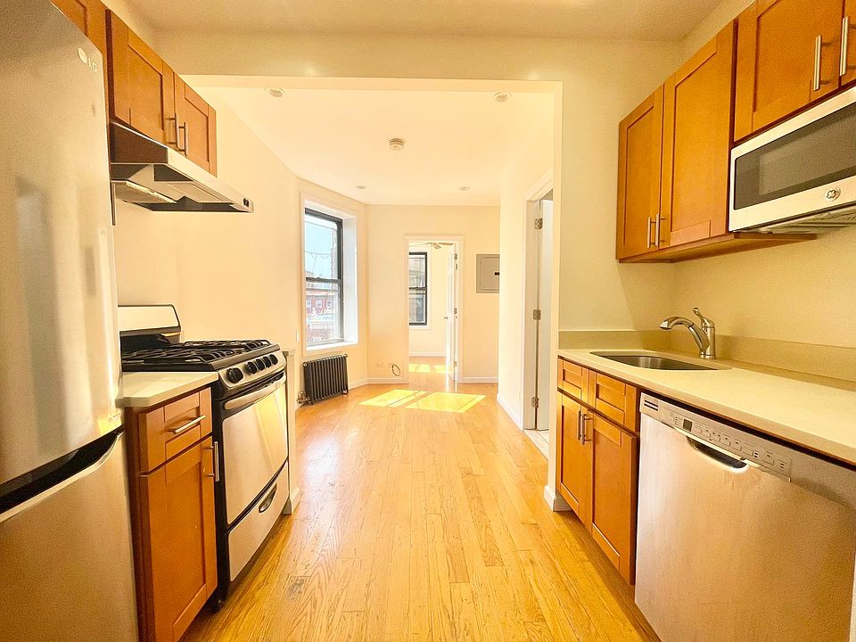 1st image of 239 W 15th St APT 5RE