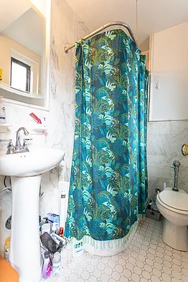 Rented by Bond New York | media 24