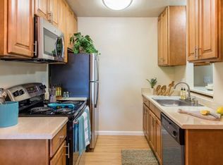 Redwood Grove, San Leandro, CA 94577